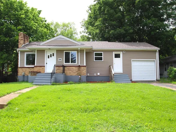 307 N Henry St, Farmington, MO 63640