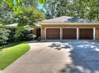 14 Flicker Dr, Greenville, SC 29609
