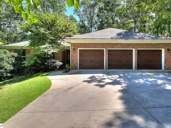 14 Flicker Dr, Greenville, SC 29609