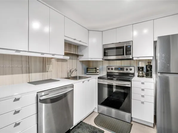 257 S Cypress Rd APT 416, Pompano Beach, FL 33060