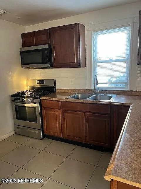 5 bed, 1466 sqft, $4,800 — Photo 4