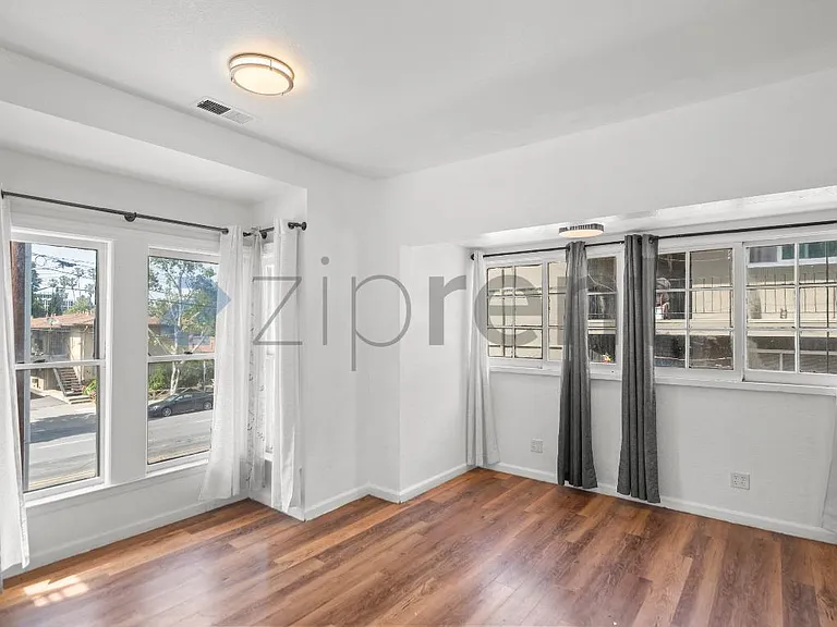 160 E Reed St #3 — Photo 6