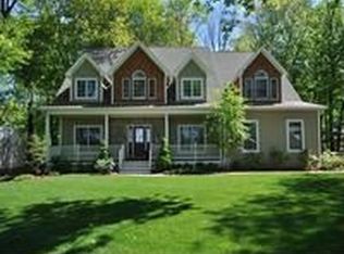 935 Lamberts Mill Rd, Westfield, NJ 07090