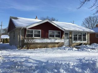 2520 S 91st St, West Allis, WI 53227