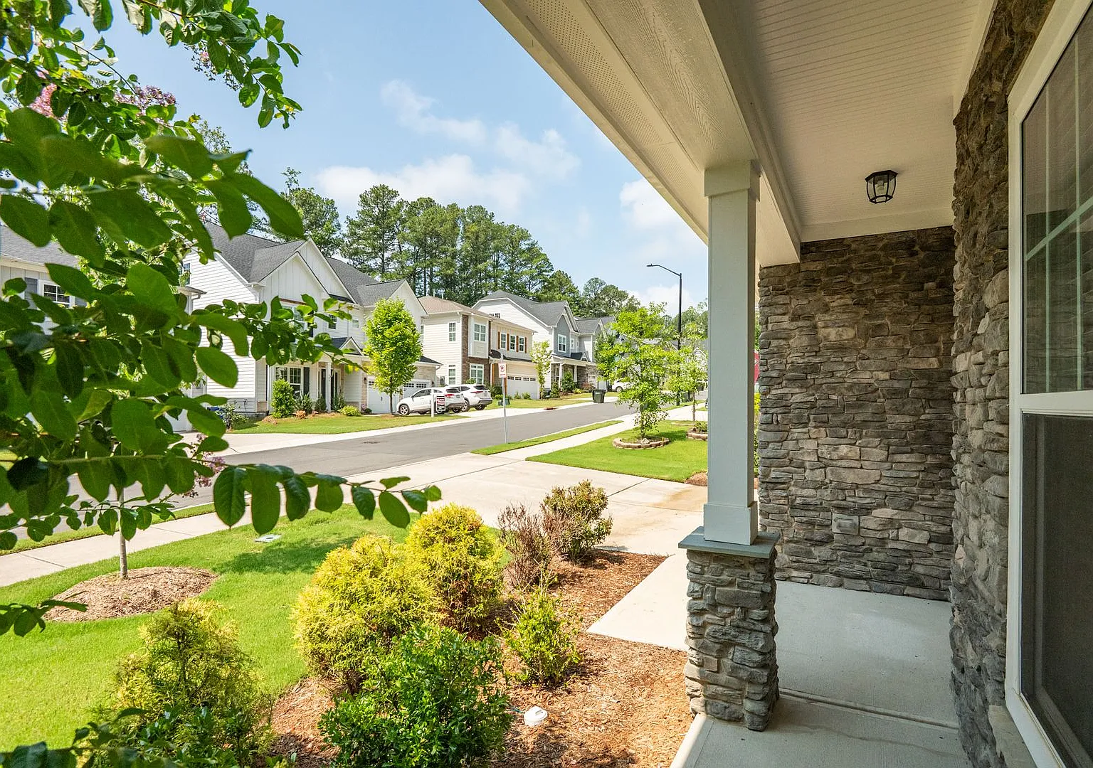 Available Now! Like New 4-Bed, 3-Ba in Durham w/ First Floor Bedroom! — Photo 4