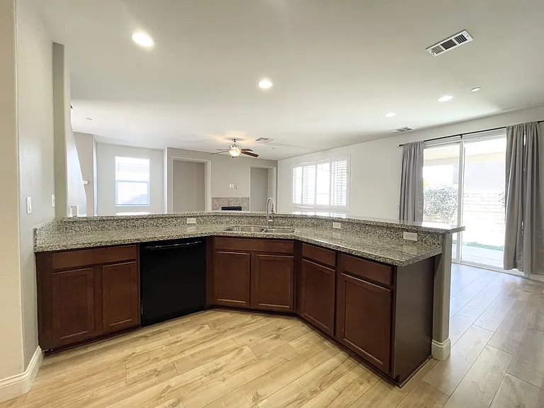 3586 Bur Oak Rd — Photo 9