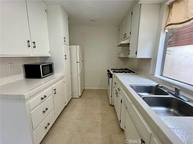 204 18th Pl — Photo 12