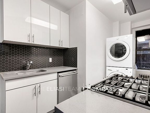 4th image of 211 W 106th St APT 2A