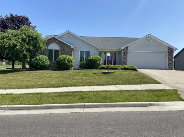 1401 Knoll Crest Dr, Kendallville, IN 46755