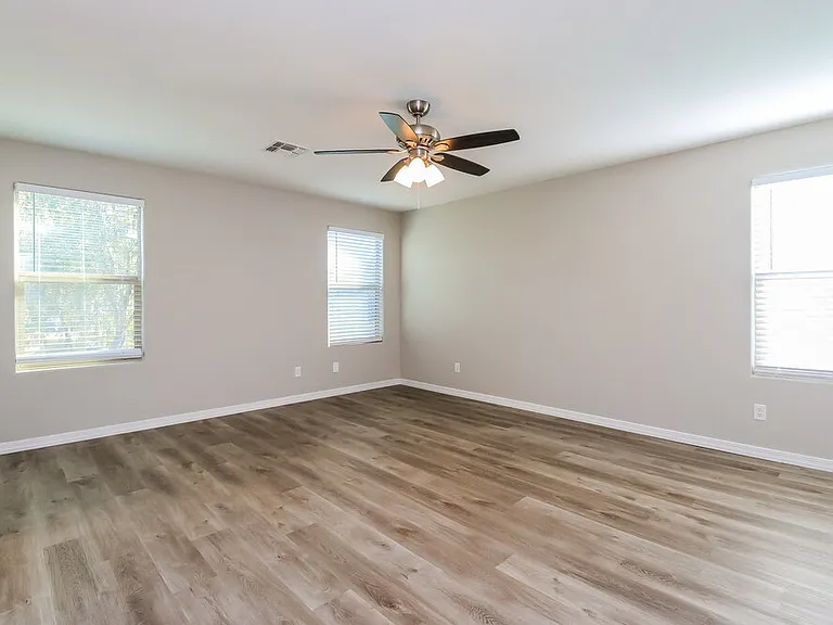 5637 E Alder Ave — Photo 9