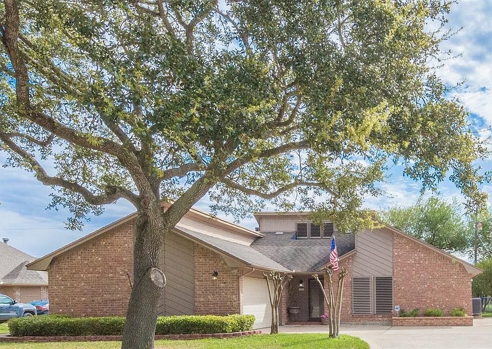 1st image of 4202 Quaker Dr