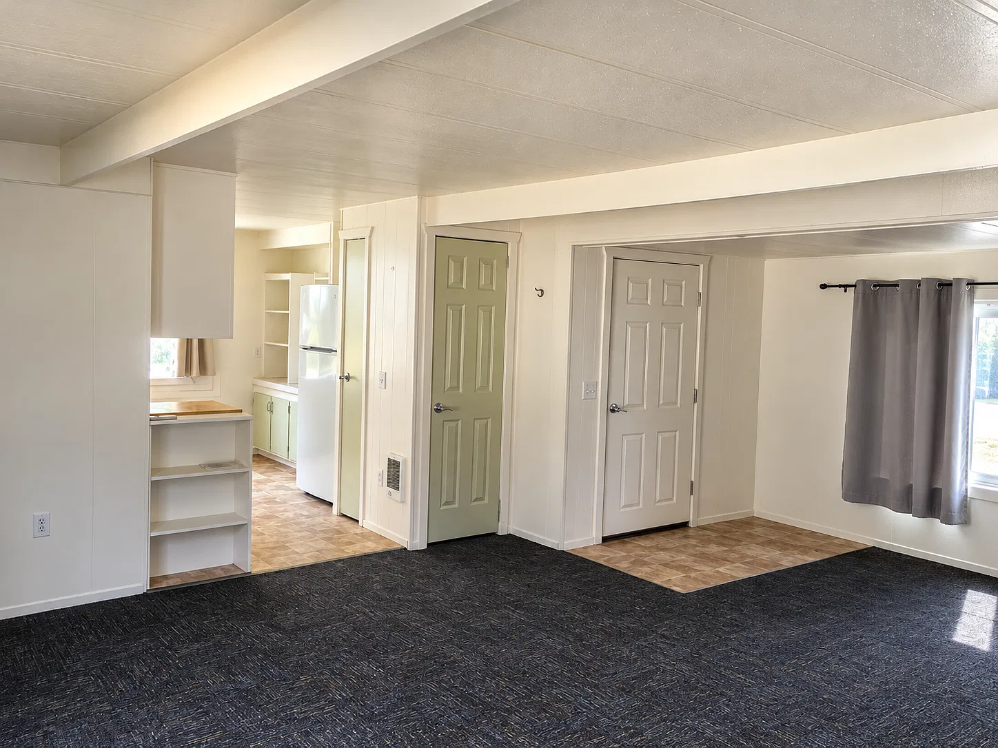 3 bed, 924 sqft, $1,250 — Photo 4