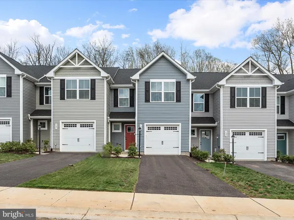 125 Gunnison Dr, Hedgesville, WV 25427