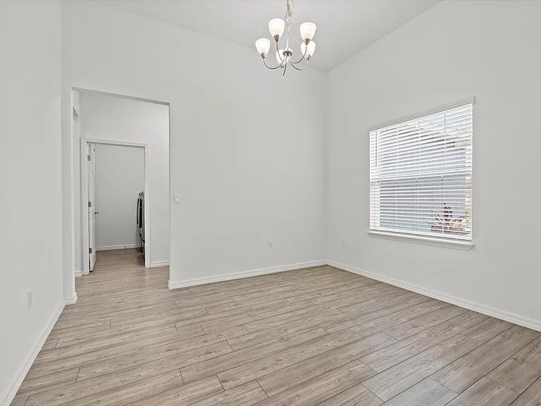 2661 SW Import Dr — Photo 25