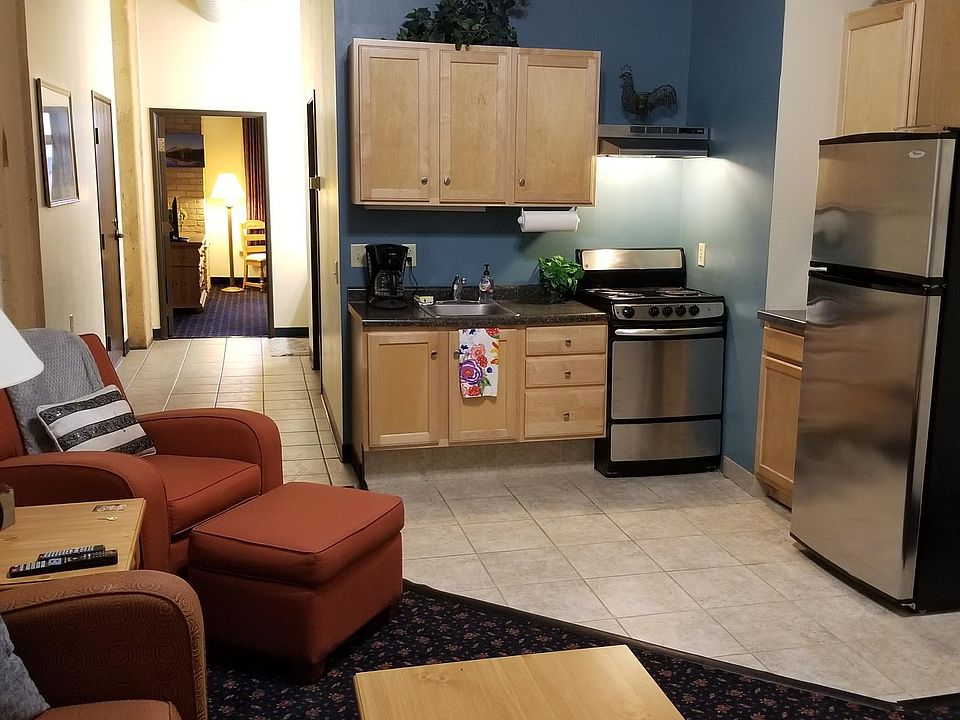 1st image of 325 S Lake Ave #1214