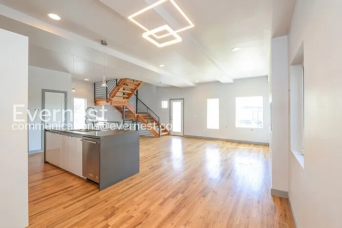 1237 Tennyson St — Photo 6