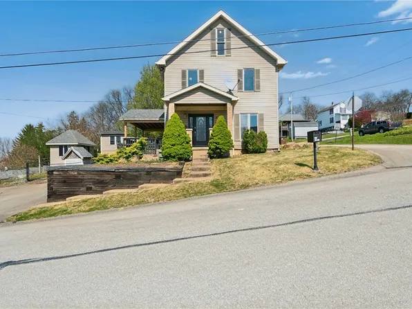 425 S Summit St, Derry, PA 15627