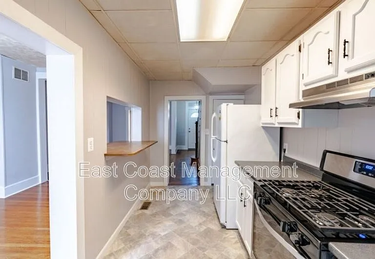 4231 Berger Ave — Photo 9