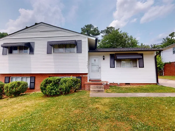 1101 Kitt Pl, Raleigh, NC 27610