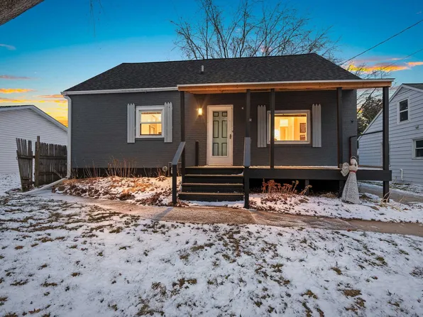 323 Front St, Pulaski, WI 54162