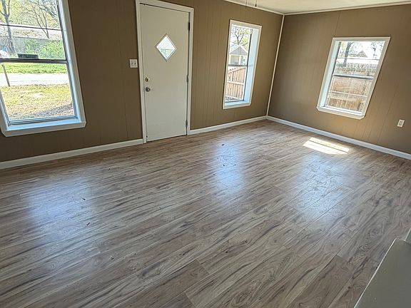 4th image of 525 2nd Ave