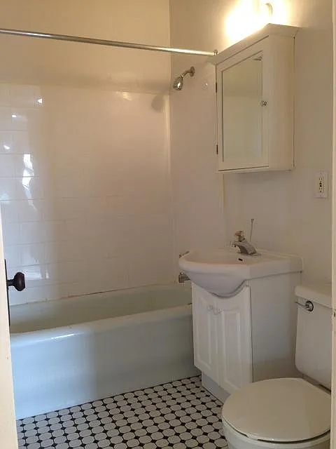 536 North Ave #6