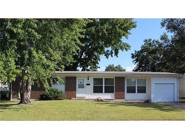 755 Crabapple Ln photo 1