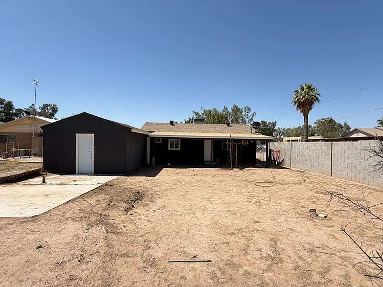 352 W Roosevelt Ave — Photo 25