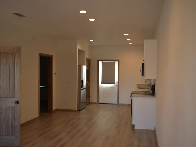 316 Hatley Dr — Photo 8