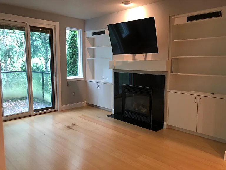 21218 SE 42nd Pl — Photo 8