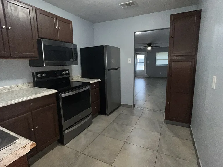 1814 Alamo Ave #1 — Photo 8