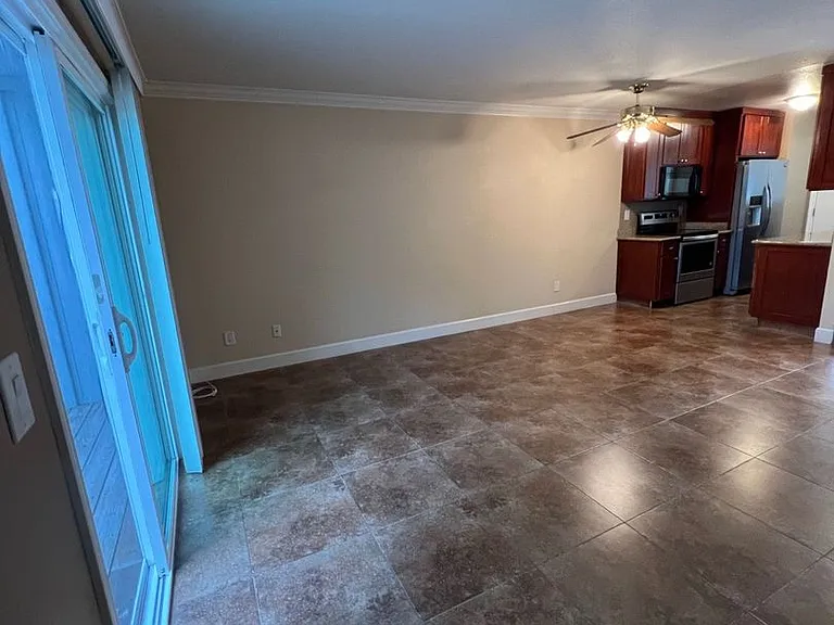 2 Bedroom / 1 Bathroom Townhome in Bay Point — Photo 17