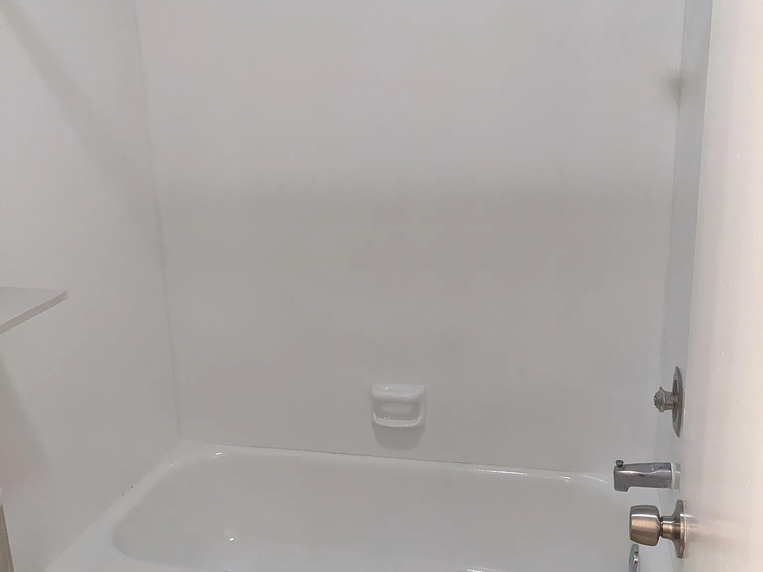1 bed, 550 sqft, $945 — Photo 2