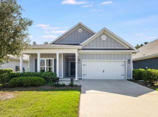 99 Lightning Bug Ln, Freeport, FL 32439