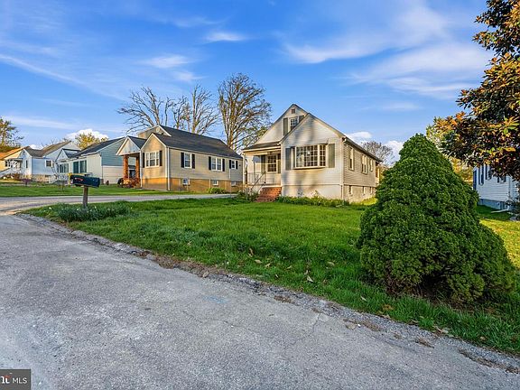 2nd image of 8111 Dalesford Rd