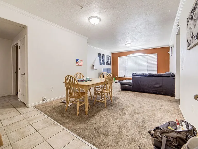 511 E 600 N #103 — Photo 1