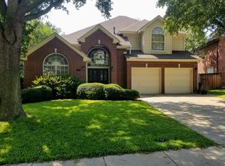 1921 Fair Field Dr, Grapevine, TX 76051