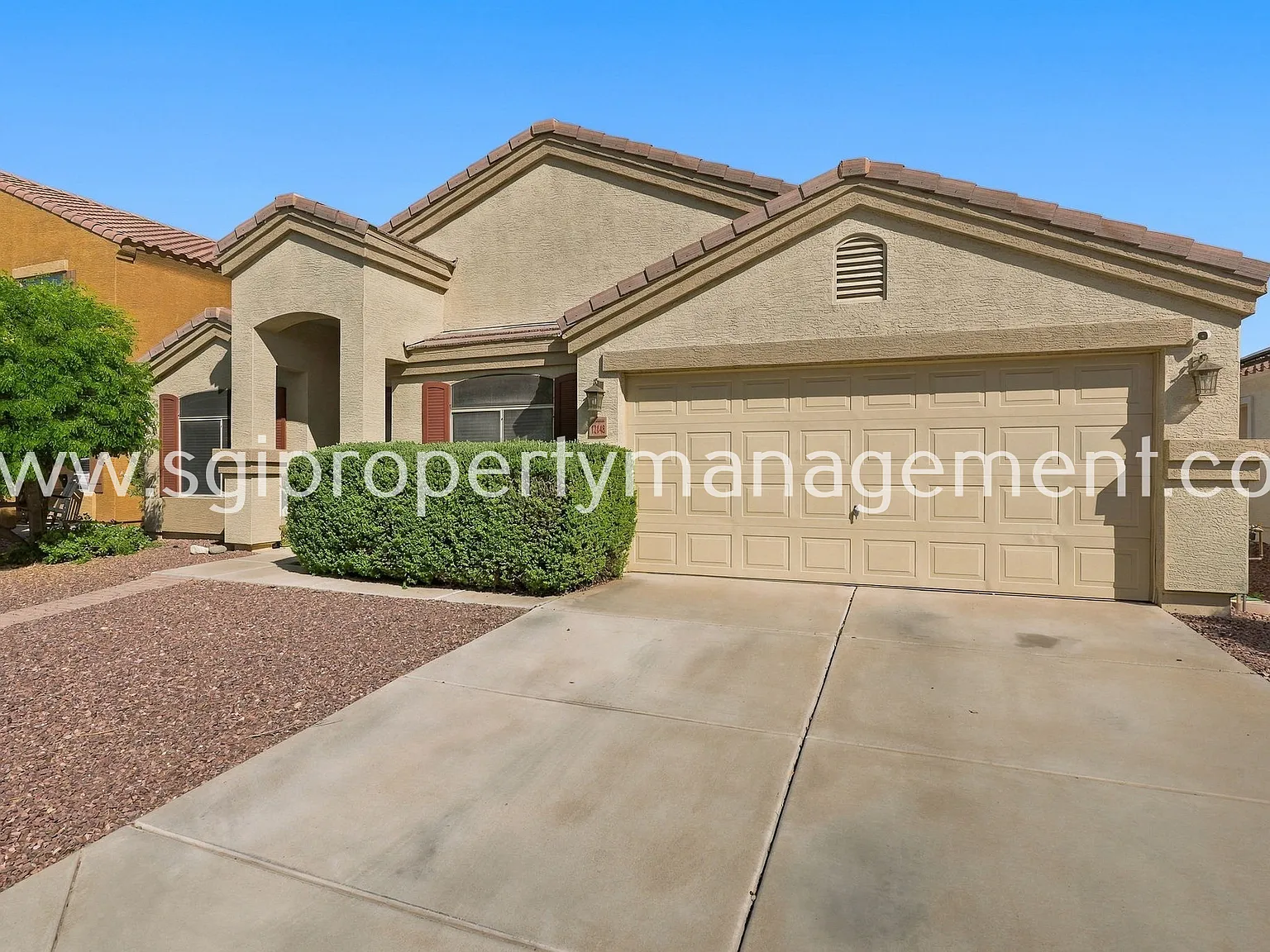 4-Bedroom Home Close To 303 Loop. — Photo 3