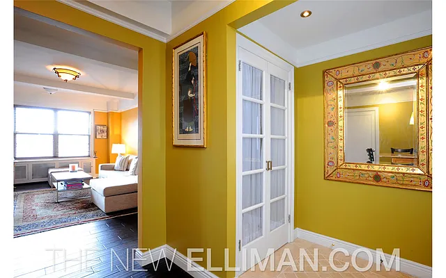 Sold by Douglas Elliman | media 21