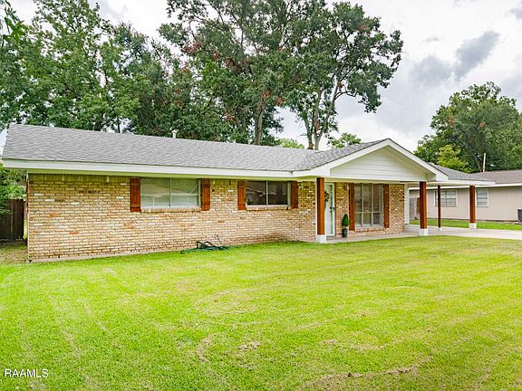 2nd image of 611 Daniel Dr