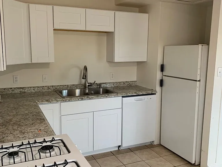 650 N Erin Ave — Photo 13