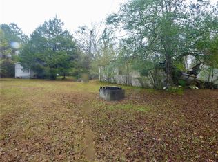 9 Cobb St, Hurtsboro, AL 36860