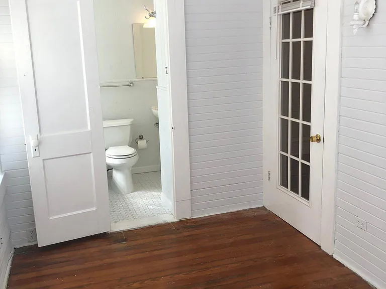 Study/guest bedroom