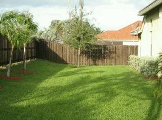 5930 SW 21st St, Plantation, FL 33317