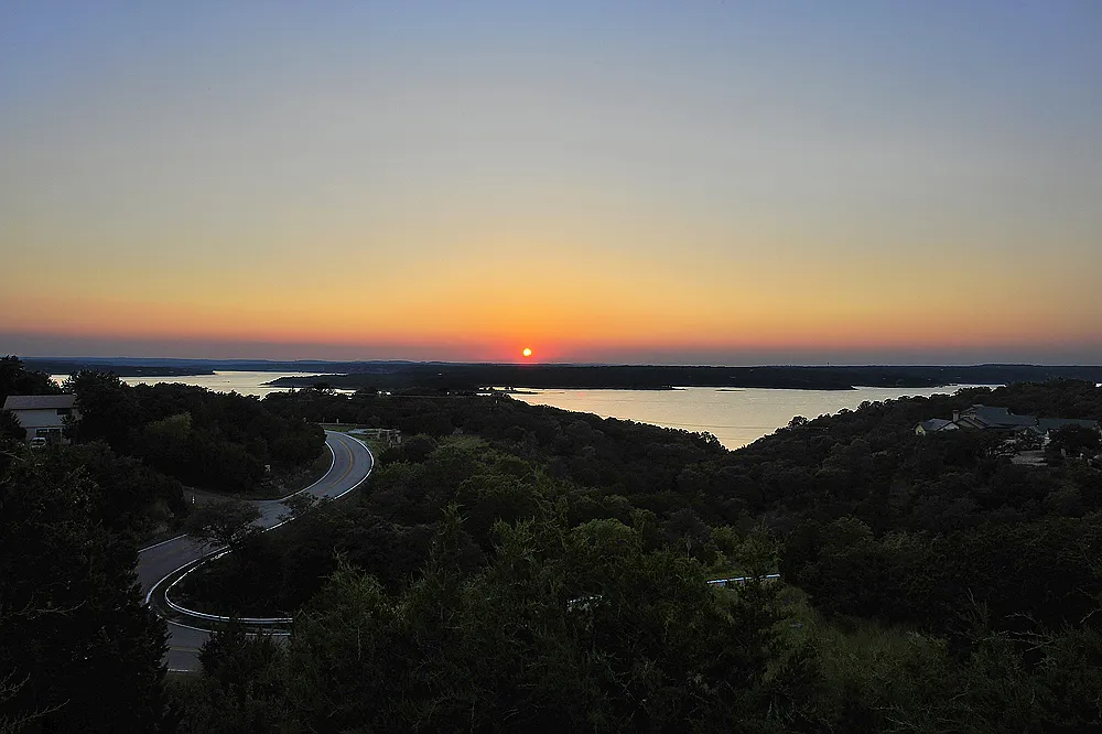 Gorgeous Views Of Lake Travis At Hudson Bend — Photo 1