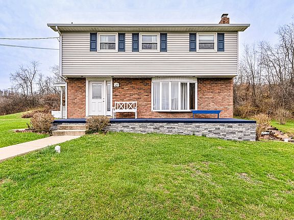 3rd image of 687 Middletown Rd