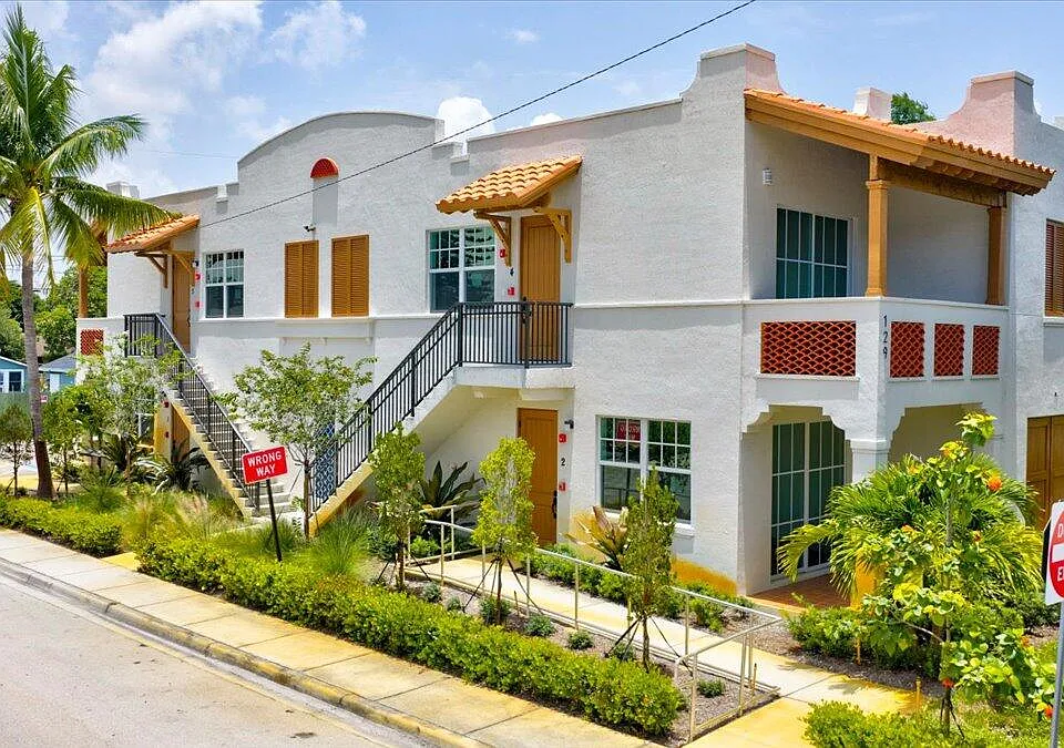 129 S K St #3