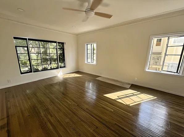 111 N Berendo St APT 2, Los Angeles, CA 90004