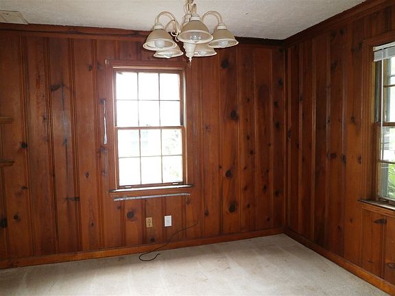2nd image of 790 Novarese Ave