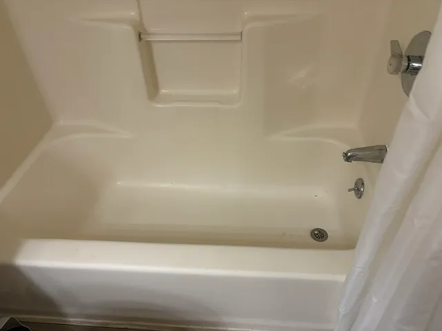 3 bed, 1100 sqft, $1,289 — Photo 4